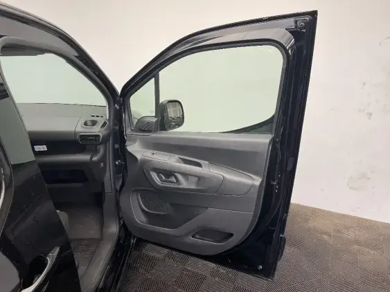 PEUGEOT PARTNER III - voiture d'occasion - Photo 19