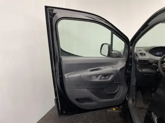 PEUGEOT PARTNER III - voiture d'occasion - Photo 18