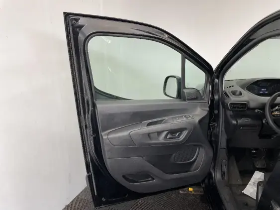 PEUGEOT PARTNER III - voiture d'occasion - Photo 18