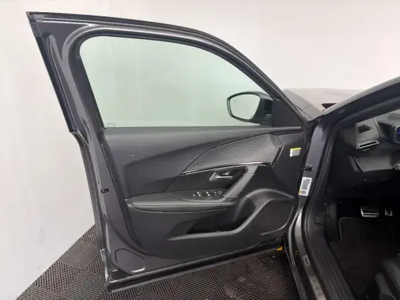 PEUGEOT 2008 II - voiture d'occasion - Photo 19