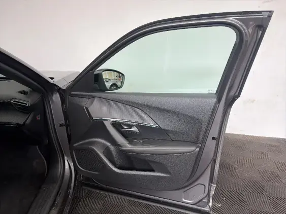 PEUGEOT 2008 II - voiture d'occasion - Photo 20