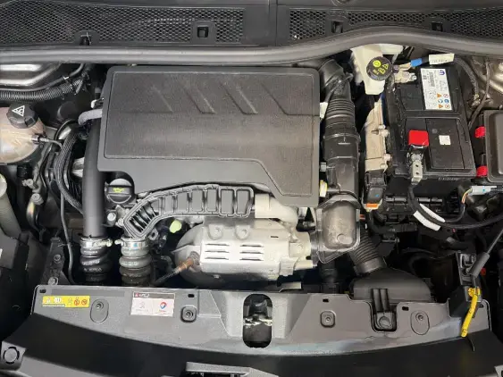 PEUGEOT 2008 II - voiture d'occasion - Photo 21