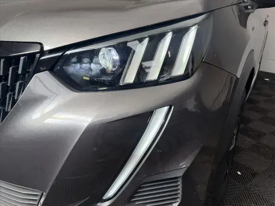 PEUGEOT 2008 II - voiture d'occasion - Photo 22