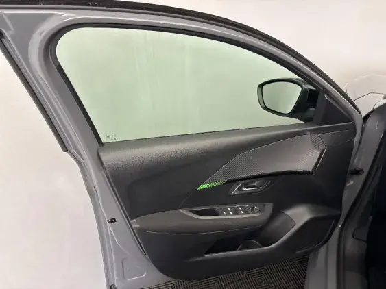 PEUGEOT 208 II - voiture d'occasion - Photo 17