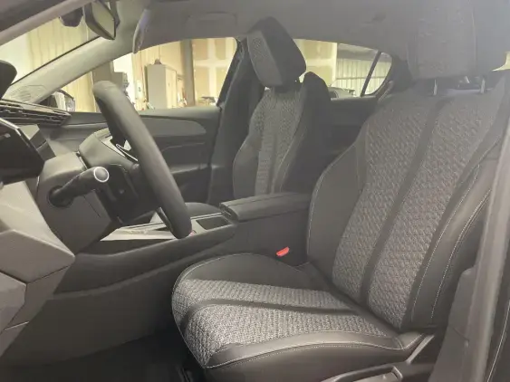 PEUGEOT 308 III - voiture d'occasion - Photo 18