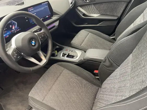 BMW SERIE 1 F70 - voiture d'occasion - Photo 18