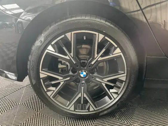 BMW SERIE 1 F70 - voiture d'occasion - Photo 25