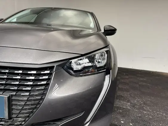 PEUGEOT 208 BUSINESS R II - voiture d'occasion - Photo 22