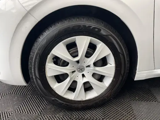 PEUGEOT 208 - voiture d'occasion - Photo 22