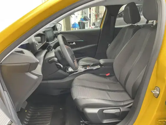 PEUGEOT 208 ELECTRIQUE II - voiture d'occasion - Photo 17