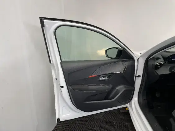PEUGEOT 208 II - voiture d'occasion - Photo 18