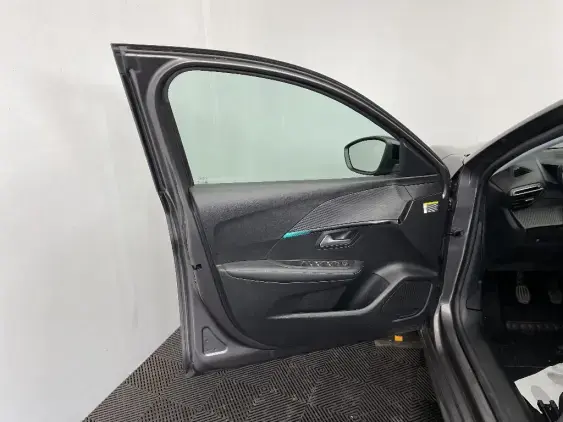 PEUGEOT 208 II - voiture d'occasion - Photo 19