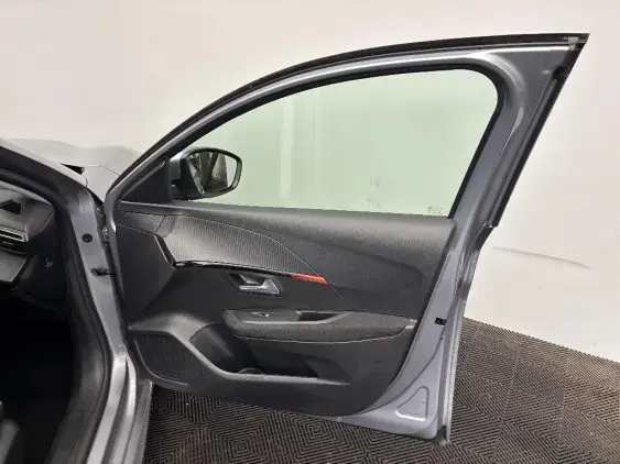 PEUGEOT 208 II - voiture d'occasion - Photo 20