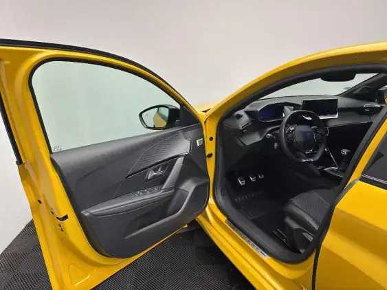 PEUGEOT 208 II - voiture d'occasion - Photo 19