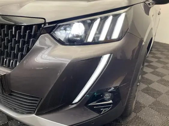 PEUGEOT 2008 II - voiture d'occasion - Photo 22
