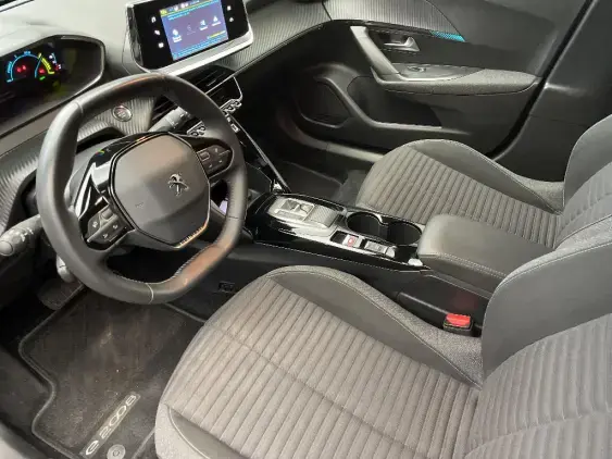 PEUGEOT 2008 ELECTRIQUE II - voiture d'occasion - Photo 18