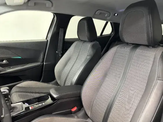 PEUGEOT 2008 II - voiture d'occasion - Photo 17