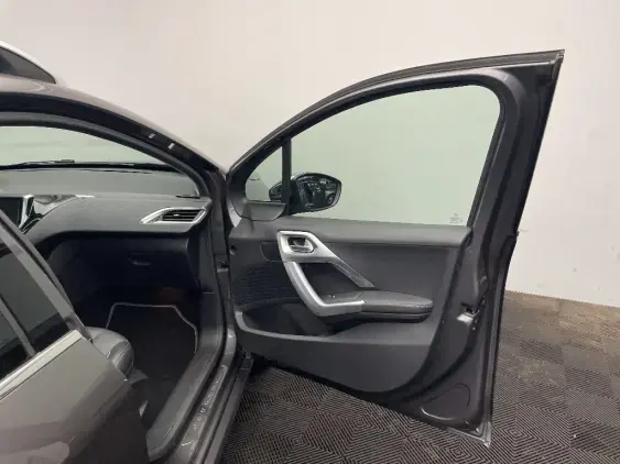 PEUGEOT 2008 - voiture d'occasion - Photo 20