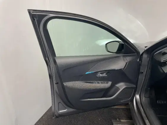 PEUGEOT 208 II - voiture d'occasion - Photo 19