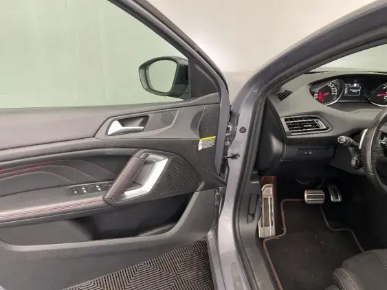 PEUGEOT 308 II - voiture d'occasion - Photo 19