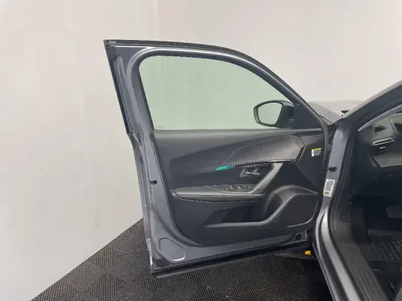 PEUGEOT 2008 ELECTRIQUE II - voiture d'occasion - Photo 19
