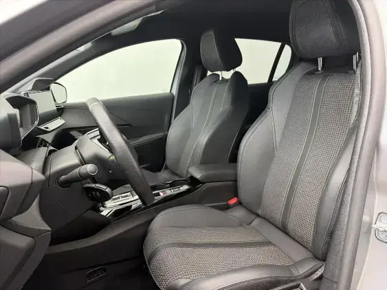 PEUGEOT 208 ELECTRIQUE II - voiture d'occasion - Photo 17