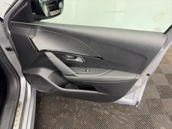 PEUGEOT 208 ELECTRIQUE II - voiture d'occasion - Photo 19