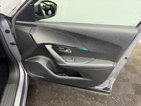 PEUGEOT 2008 II - voiture d'occasion - Photo 19