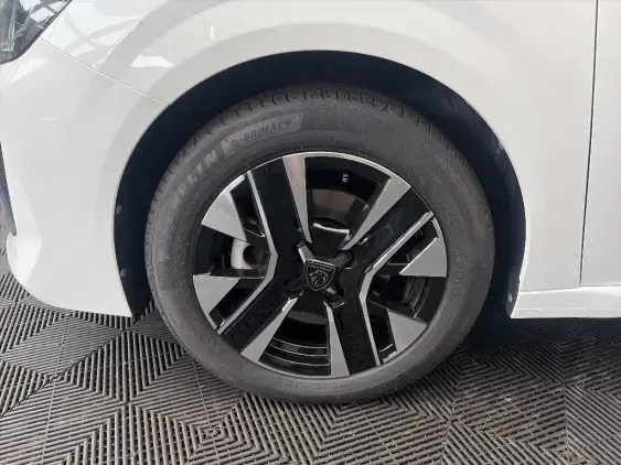 PEUGEOT 208 II - voiture d'occasion - Photo 22