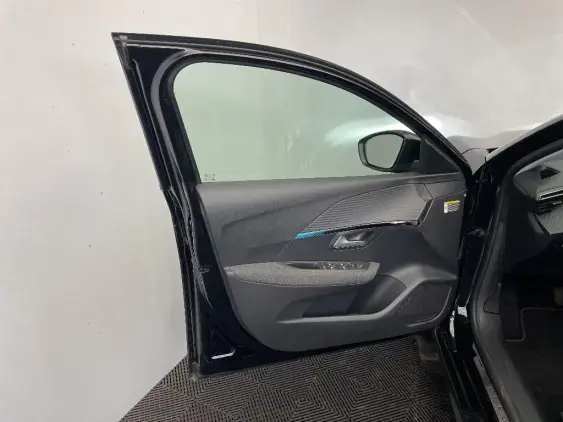 PEUGEOT 208 ELECTRIQUE II - voiture d'occasion - Photo 19