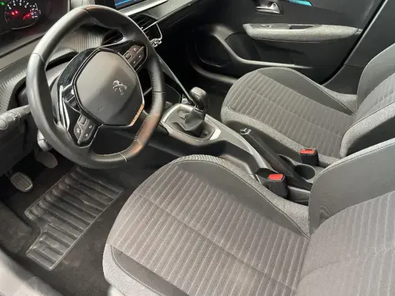 PEUGEOT 208 II - voiture d'occasion - Photo 18