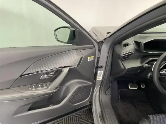 PEUGEOT 2008 II - voiture d'occasion - Photo 19