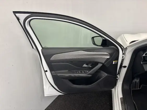 PEUGEOT 308 III - voiture d'occasion - Photo 18