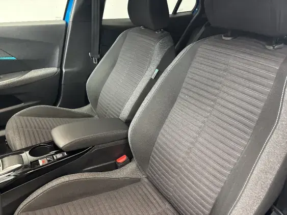 PEUGEOT 2008 II - voiture d'occasion - Photo 18