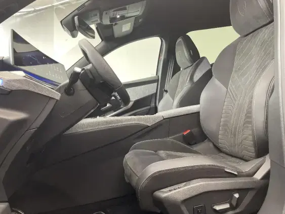 PEUGEOT 5008 ELECTRIQUE III - voiture d'occasion - Photo 18
