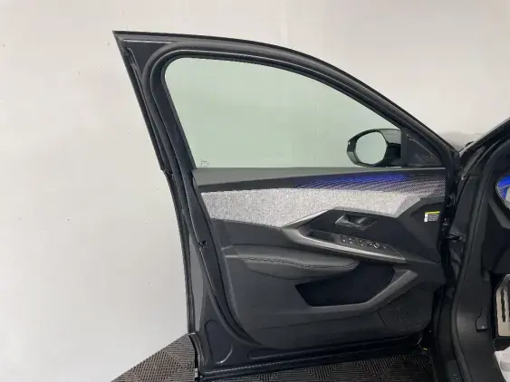 PEUGEOT 5008 ELECTRIQUE III - voiture d'occasion - Photo 19