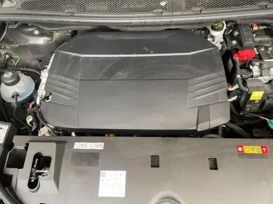 PEUGEOT 5008 ELECTRIQUE III - voiture d'occasion - Photo 21