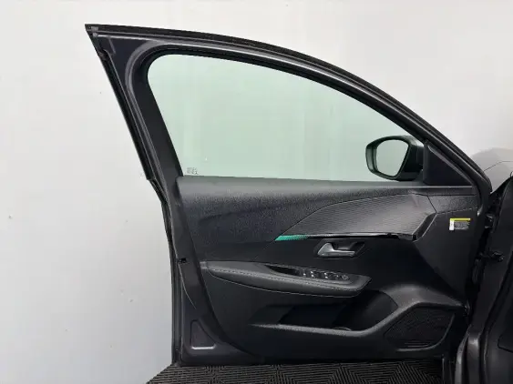 PEUGEOT 208 II - voiture d'occasion - Photo 19