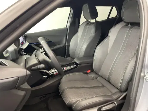 PEUGEOT 2008 ELECTRIQUE II - voiture d'occasion - Photo 18