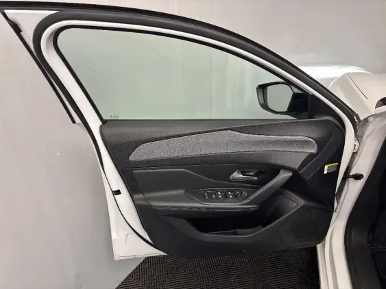 PEUGEOT 308 III - voiture d'occasion - Photo 18
