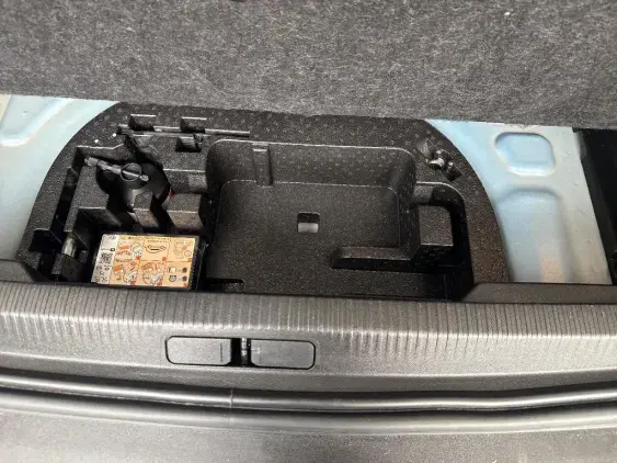 PEUGEOT 2008 ELECTRIQUE II - voiture d'occasion - Photo 17