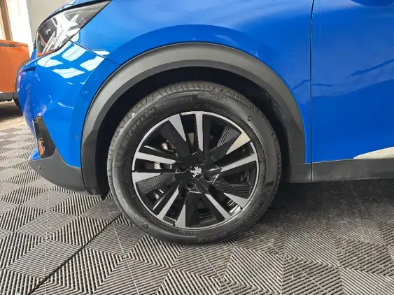PEUGEOT 2008 ELECTRIQUE II - voiture d'occasion - Photo 23