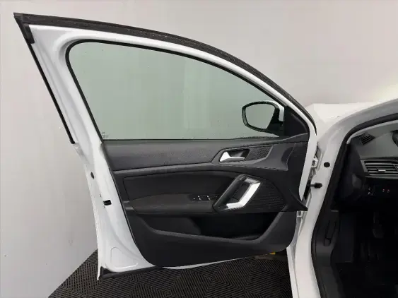 PEUGEOT 308 II - voiture d'occasion - Photo 19