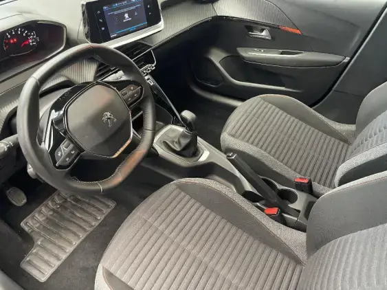 PEUGEOT 208 II - voiture d'occasion - Photo 18