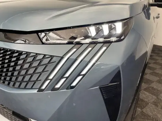 PEUGEOT 3008 ELECTRIQUE III - voiture d'occasion - Photo 22