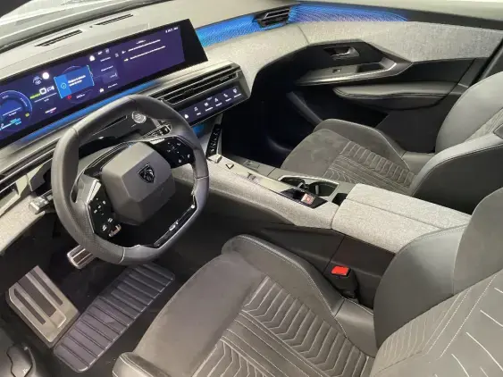 PEUGEOT 5008 ELECTRIQUE III - voiture d'occasion - Photo 18