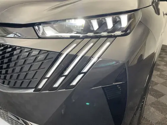 PEUGEOT 5008 ELECTRIQUE III - voiture d'occasion - Photo 22