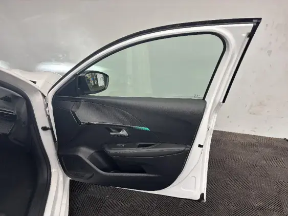 PEUGEOT 208 ELECTRIQUE II - voiture d'occasion - Photo 19
