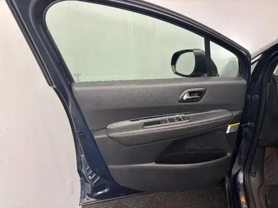 PEUGEOT 3008 - voiture d'occasion - Photo 19