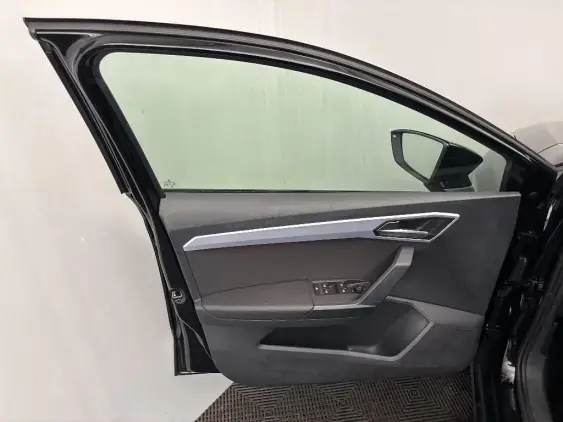 SEAT IBIZA V - voiture d'occasion - Photo 18